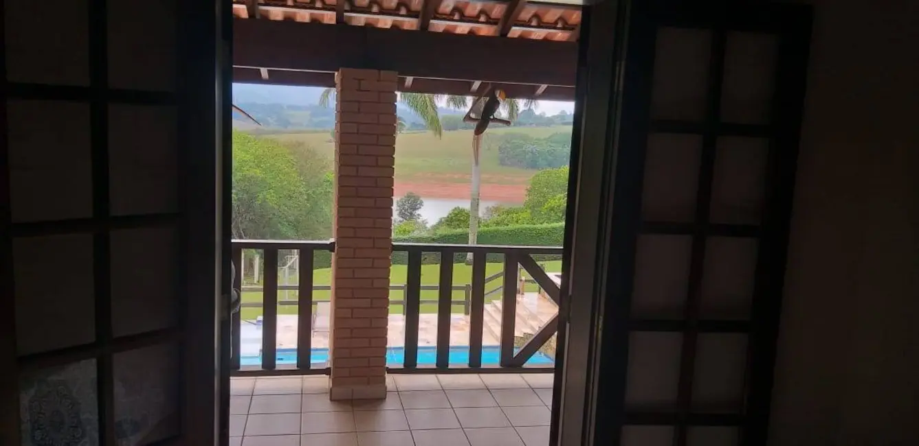 Foto 3 de Chácara com 6 quartos à venda, 600m2 em Piracaia - SP