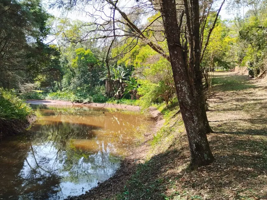 Foto 1 de Sítio / Rancho com 3 quartos à venda, 200m2 em Piracaia - SP