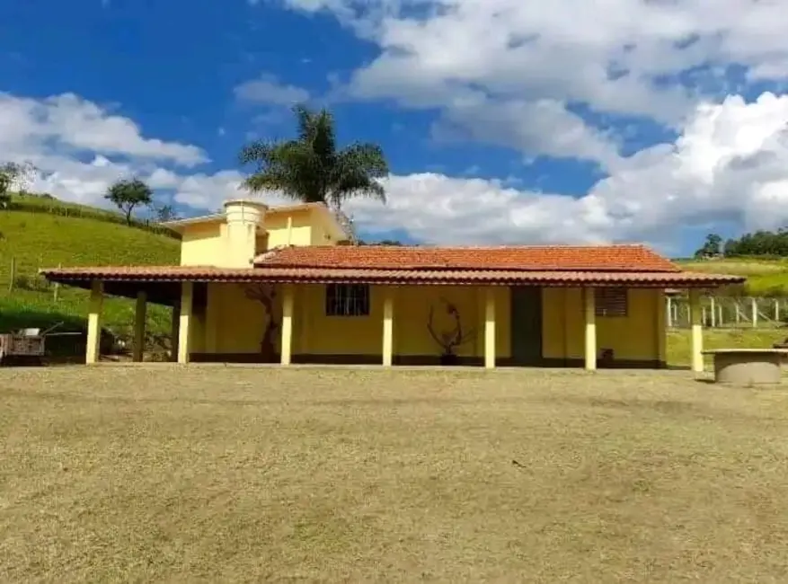 Sítio / Rancho com 3 quartos à venda, 500m2 em Pinhalzinho - SP - imagem 4 Foto 4 de Sítio / Rancho com 3 quartos à venda, 500m2 em Pinhalzinho - SP