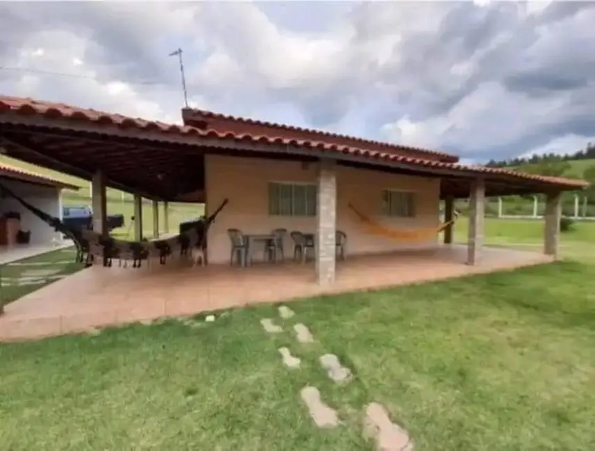 Sítio / Rancho com 3 quartos à venda, 500m2 em Pinhalzinho - SP - imagem 6 Foto 6 de Sítio / Rancho com 3 quartos à venda, 500m2 em Pinhalzinho - SP