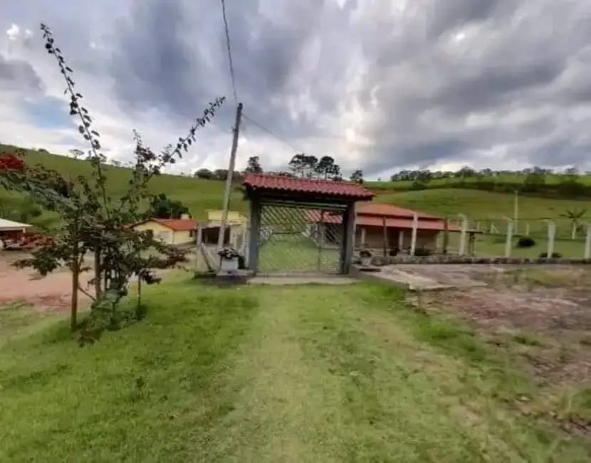 Sítio / Rancho com 3 quartos à venda, 500m2 em Pinhalzinho - SP - imagem 2 Foto 2 de Sítio / Rancho com 3 quartos à venda, 500m2 em Pinhalzinho - SP
