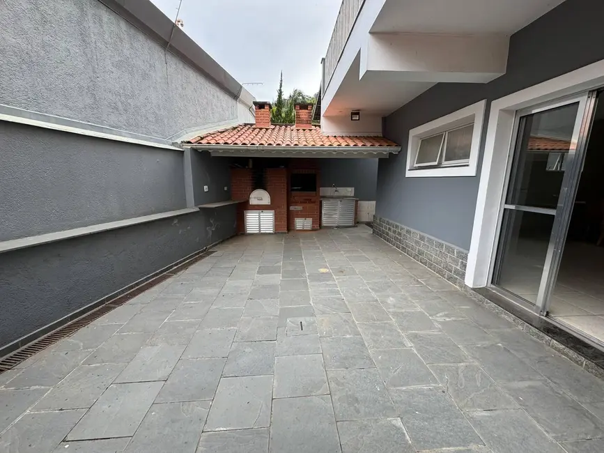 Foto 3 de Casa com 4 quartos à venda, 300m2 em Mairipora - SP
