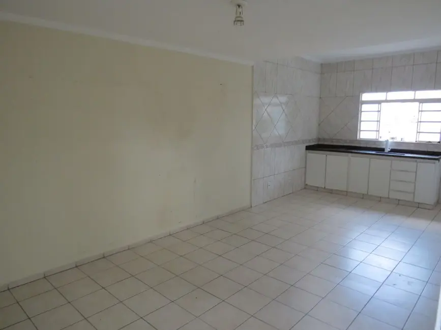 Casa com 3 quartos à venda, 165m2 em Aparecida, Braganca Paulista - SP - imagem 2 Foto 2 de Casa com 3 quartos à venda, 165m2 em Aparecida, Braganca Paulista - SP