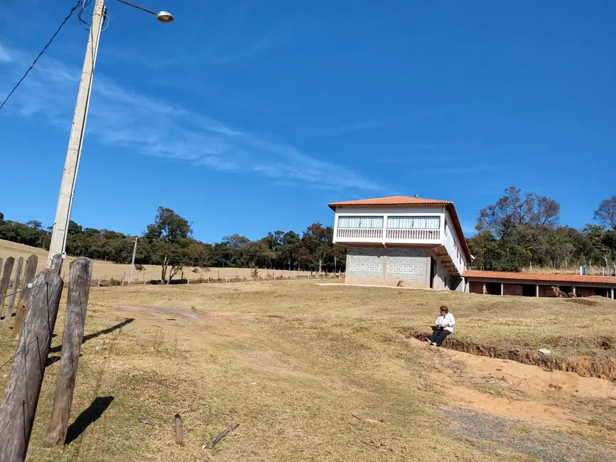 Foto 4 de Chácara à venda, 73m2 em Camanducaia - MG
