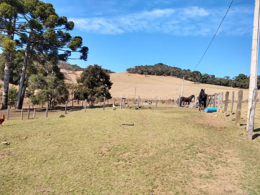 Foto 3 de Chácara à venda, 73m2 em Camanducaia - MG