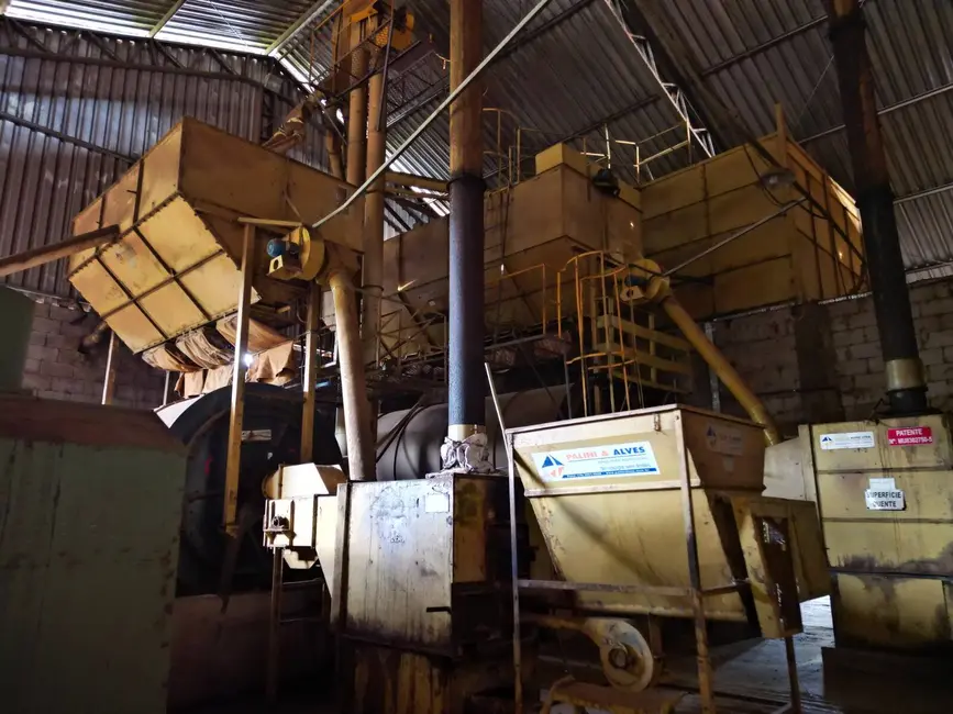 Foto 4 de Fazenda / Haras com 11 quartos à venda, 151m2 em Eloi Mendes - MG