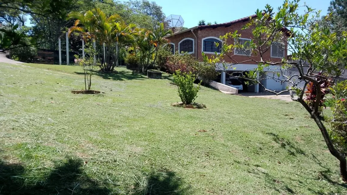 Chácara com 3 quartos à venda, 2400m2 em Jarinu - SP - imagem 2 Foto 2 de Chácara com 3 quartos à venda, 2400m2 em Jarinu - SP