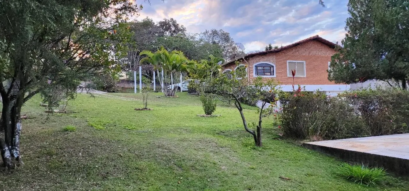 Chácara com 3 quartos à venda, 2400m2 em Jarinu - SP - imagem 3 Foto 3 de Chácara com 3 quartos à venda, 2400m2 em Jarinu - SP