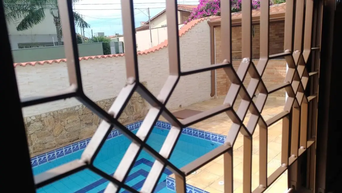 Foto 6 de Casa com 2 quartos à venda e para alugar, 147m2 em Jardim do Lago, Atibaia - SP