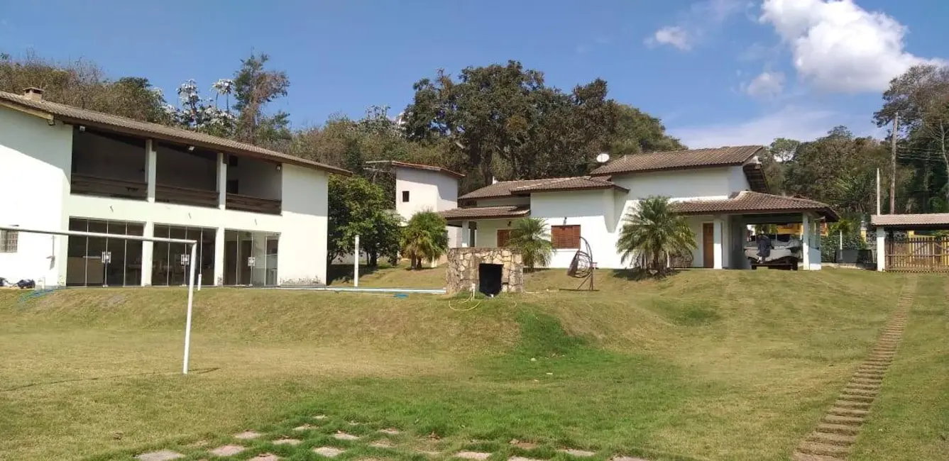 Foto 1 de Chácara com 3 quartos à venda, 240m2 em Piracaia - SP