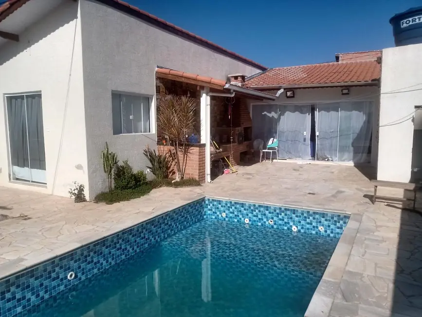 Foto 1 de Chácara com 3 quartos à venda, 250m2 em Jardim Santo Antônio, Aruja - SP