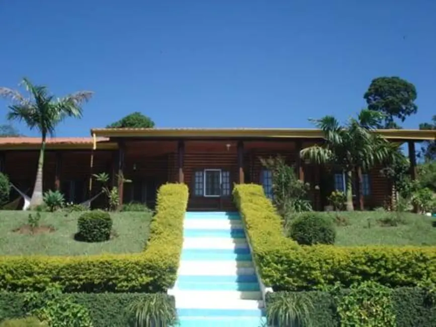 Chácara com 4 quartos à venda, 400m2 em Piracaia - SP - imagem 9 Foto 9 de Chácara com 4 quartos à venda, 400m2 em Piracaia - SP