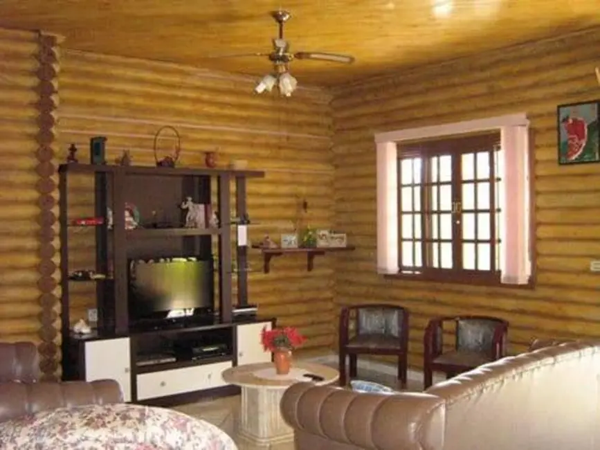 Chácara com 4 quartos à venda, 400m2 em Piracaia - SP - imagem 7 Foto 7 de Chácara com 4 quartos à venda, 400m2 em Piracaia - SP