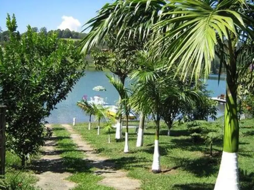 Chácara com 4 quartos à venda, 400m2 em Piracaia - SP - imagem 3 Foto 3 de Chácara com 4 quartos à venda, 400m2 em Piracaia - SP