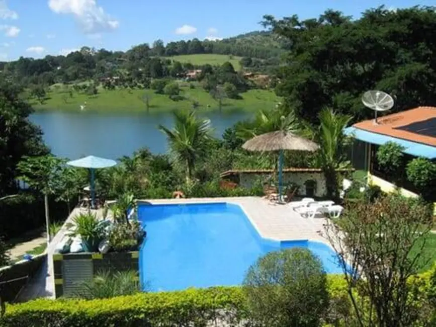 Foto 1 de Chácara com 4 quartos à venda, 400m2 em Piracaia - SP