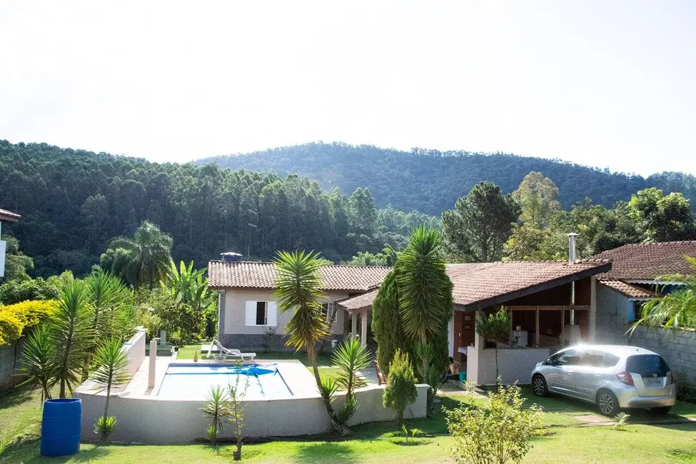 Foto 2 de Chácara com 2 quartos à venda, 200m2 em Piracaia - SP