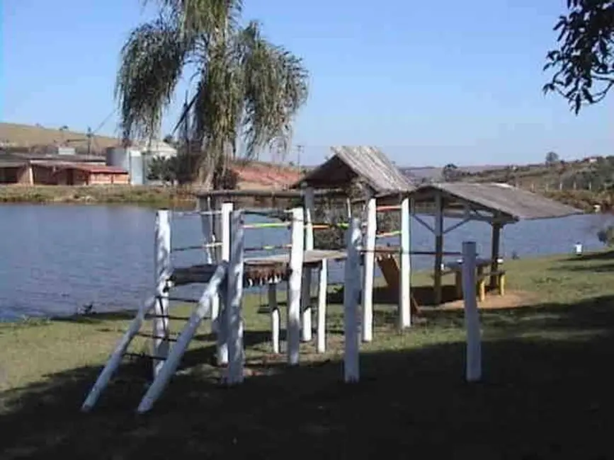 Foto 3 de Fazenda / Haras à venda, 97m2 em Curitibanos, Braganca Paulista - SP