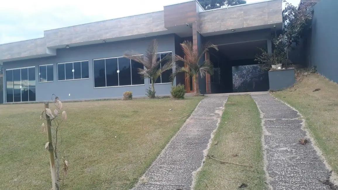 Foto 1 de Chácara com 3 quartos à venda, 186m2 em Pedra Bela - SP