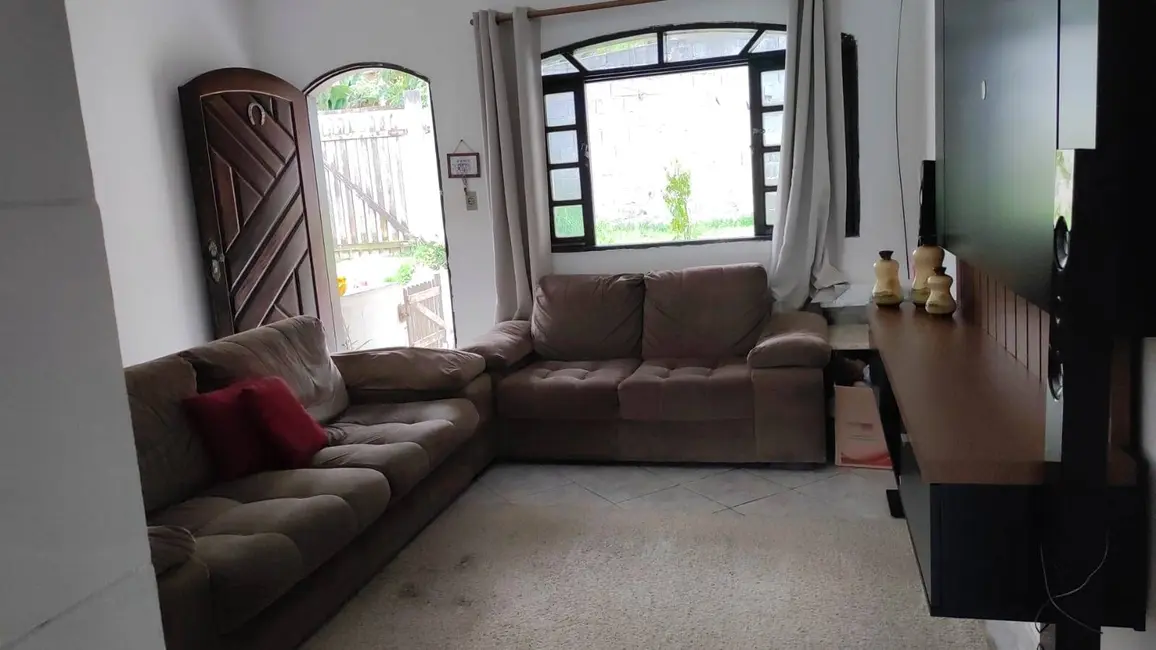 Foto 8 de Chácara com 2 quartos à venda, 200m2 em Chácaras Vista Alegre, Aruja - SP