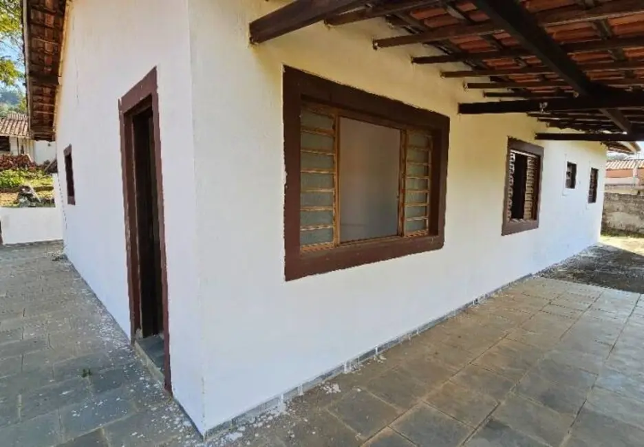 Foto 2 de Chácara com 3 quartos à venda, 100m2 em Batatuba, Piracaia - SP