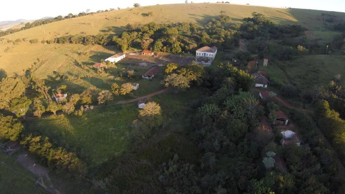 Foto 1 de Fazenda / Haras com 6 quartos à venda, 2000m2 em Morungaba - SP