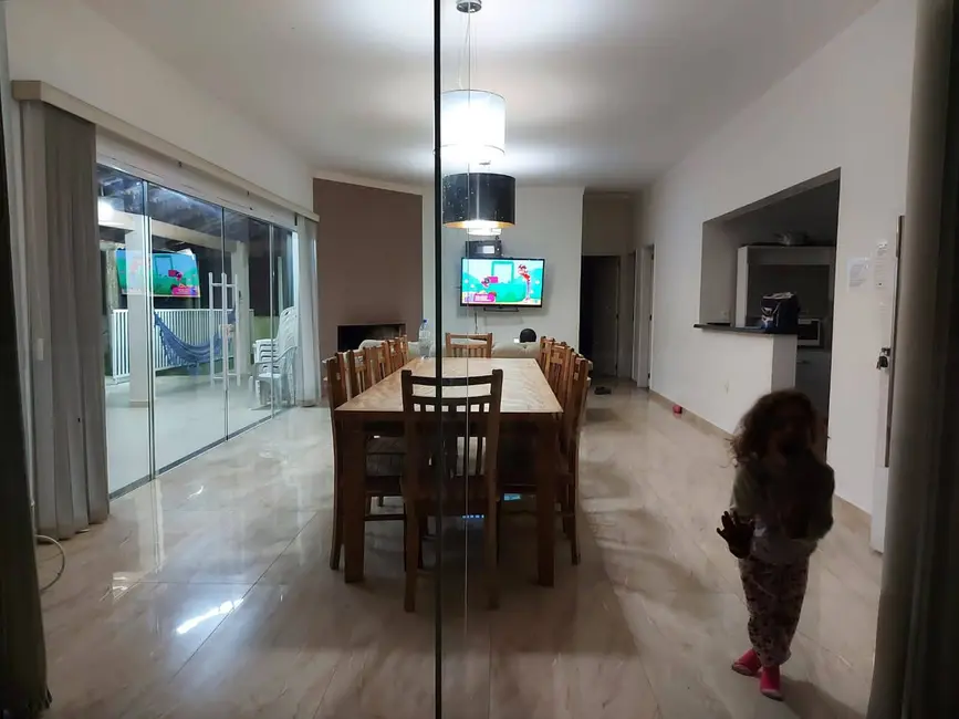 Chácara com 3 quartos à venda, 156m2 em Mairipora - SP - imagem 9 Foto 9 de Chácara com 3 quartos à venda, 156m2 em Mairipora - SP