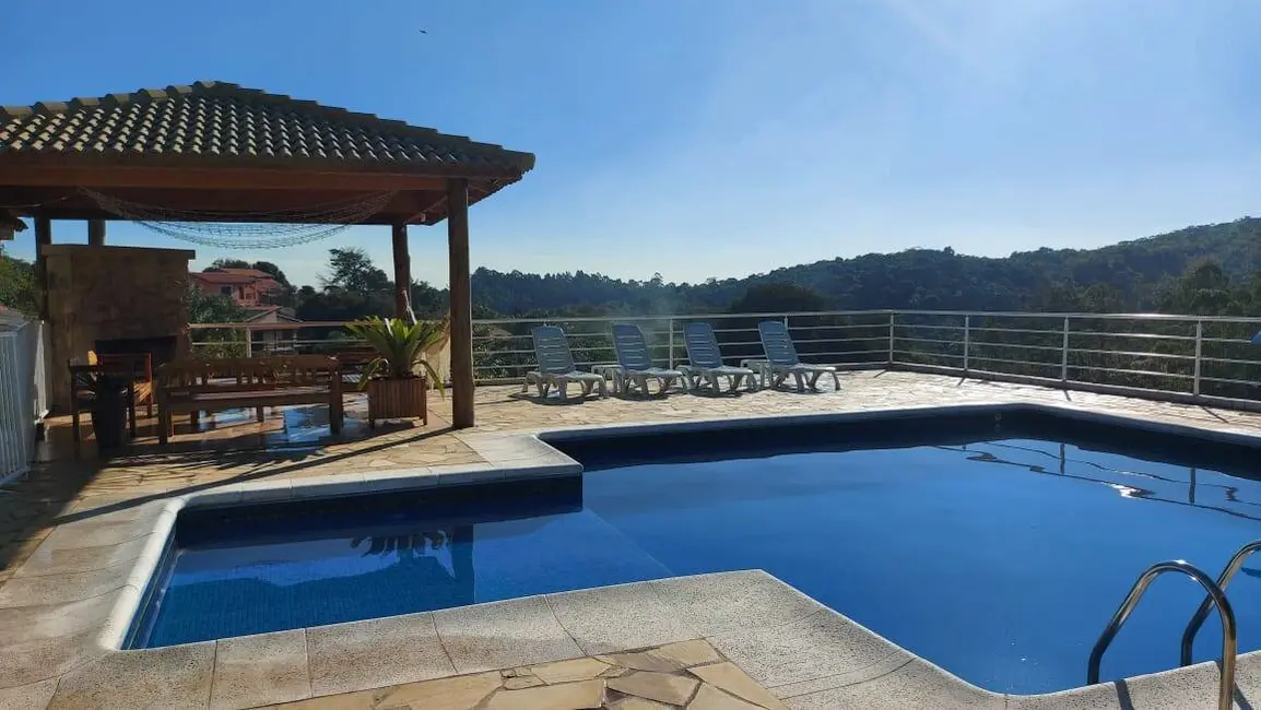 Chácara com 3 quartos à venda, 156m2 em Mairipora - SP - imagem 1 Foto 1 de Chácara com 3 quartos à venda, 156m2 em Mairipora - SP