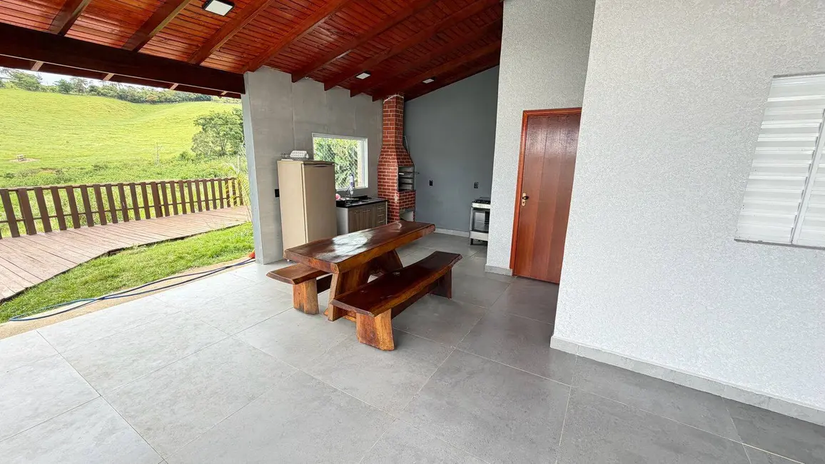 Foto 2 de Chácara com 3 quartos à venda, 100m2 em Pinhalzinho - SP