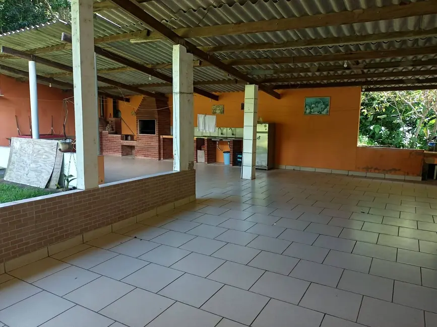 Sítio / Rancho com 3 quartos à venda, 350m2 em Nazare Paulista - SP - imagem 2 Foto 2 de Sítio / Rancho com 3 quartos à venda, 350m2 em Nazare Paulista - SP