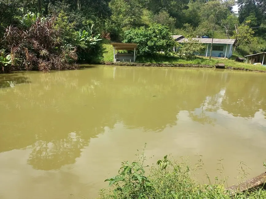 Sítio / Rancho com 3 quartos à venda, 350m2 em Nazare Paulista - SP - imagem 6 Foto 6 de Sítio / Rancho com 3 quartos à venda, 350m2 em Nazare Paulista - SP