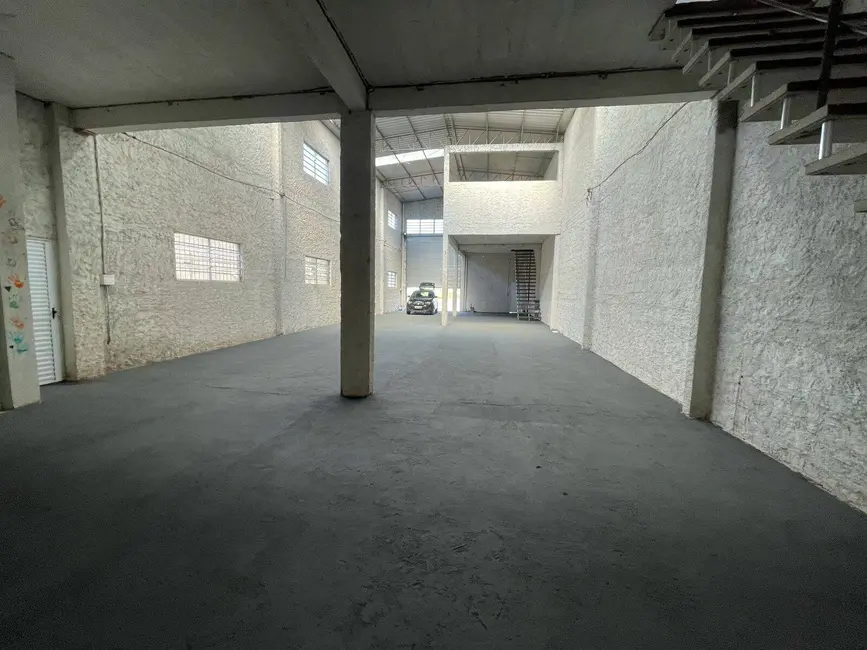 Armazém / Galpão para alugar, 346m2 em Recreio Estoril, Atibaia - SP - imagem 3 Foto 3 de Armazém / Galpão para alugar, 346m2 em Recreio Estoril, Atibaia - SP