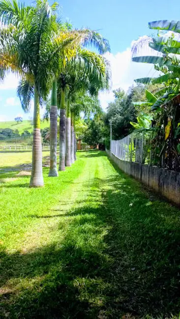 Chácara com 3 quartos à venda, 500m2 em Extrema - MG - imagem 3 Foto 3 de Chácara com 3 quartos à venda, 500m2 em Extrema - MG