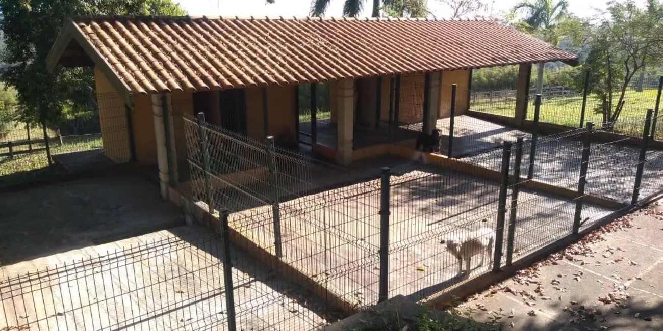 Fazenda / Haras à venda, 250m2 em Chácaras Cardoso, Bauru - SP - imagem 4 Foto 4 de Fazenda / Haras à venda, 250m2 em Chácaras Cardoso, Bauru - SP