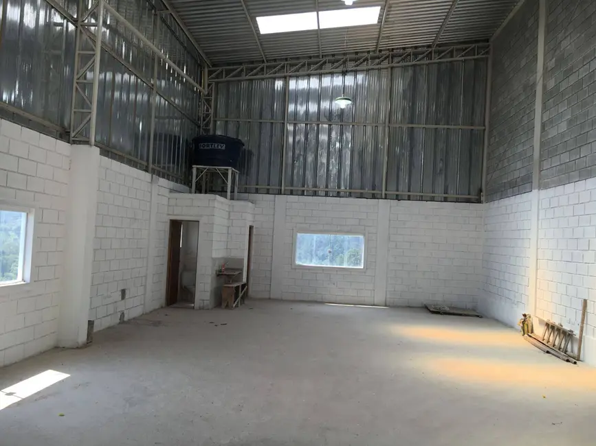 Foto 2 de Armazém / Galpão para alugar, 412m2 em Mairipora - SP