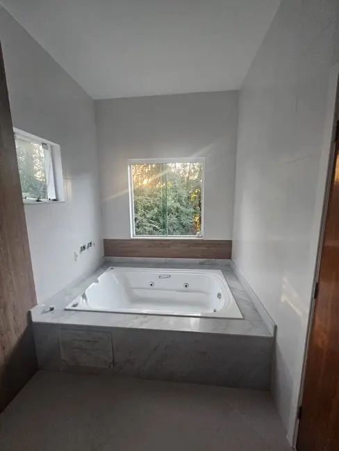 Foto 4 de Casa de Condomínio com 3 quartos à venda e para alugar, 390m2 em Alpes de Caieiras, Caieiras - SP