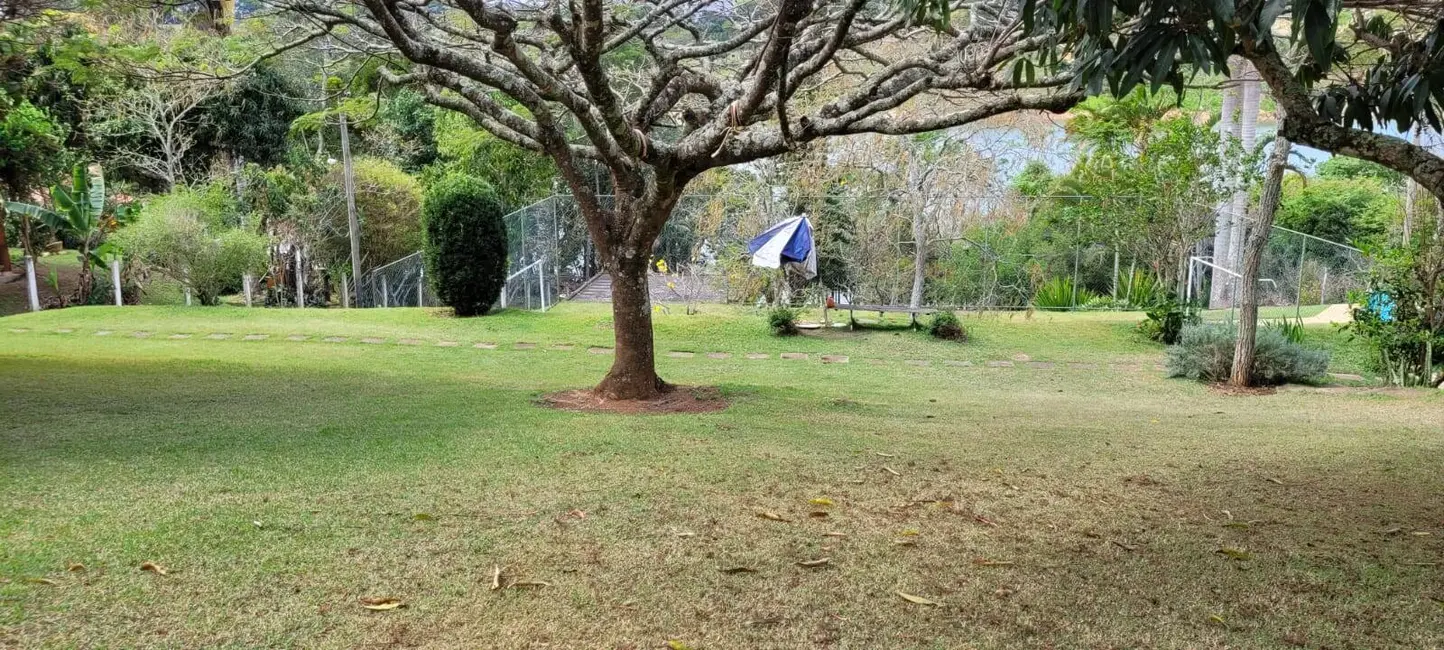 Chácara com 5 quartos à venda, 350m2 em Piracaia - SP - imagem 7 Foto 7 de Chácara com 5 quartos à venda, 350m2 em Piracaia - SP