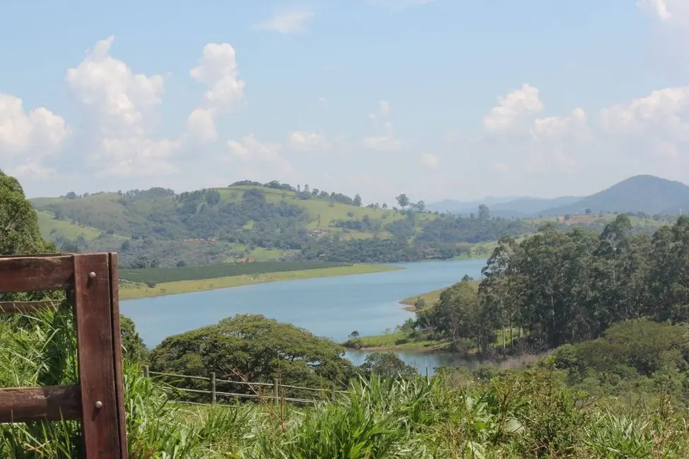 Foto 3 de Fazenda / Haras com 3 quartos à venda, 44m2 em Piracaia - SP