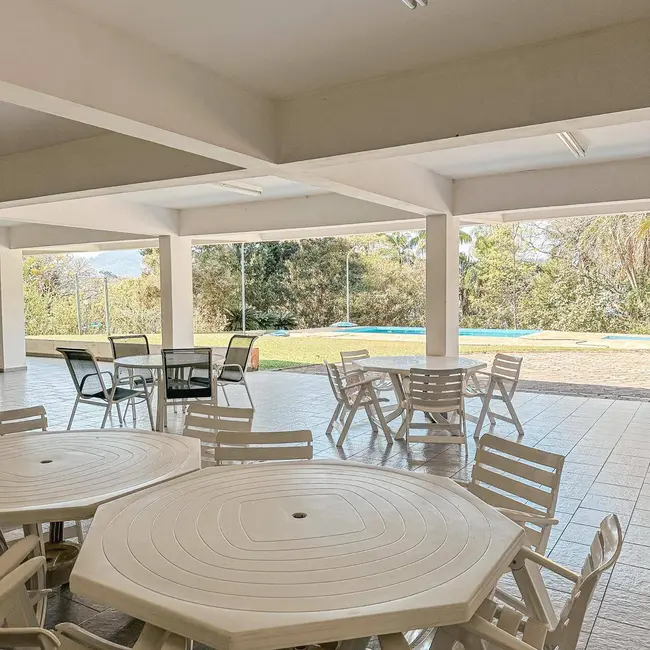 Chácara com 6 quartos à venda, 750m2 em Joanopolis - SP - imagem 5 Foto 5 de Chácara com 6 quartos à venda, 750m2 em Joanopolis - SP