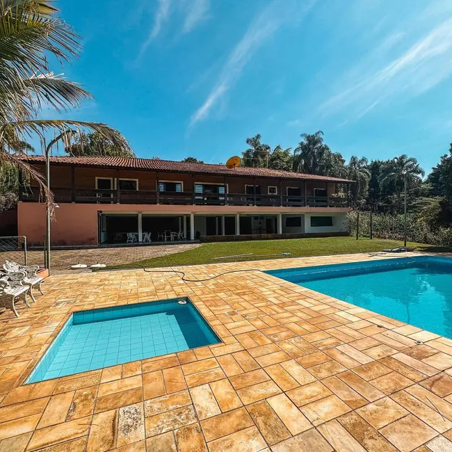 Chácara com 6 quartos à venda, 750m2 em Joanopolis - SP - imagem 2 Foto 2 de Chácara com 6 quartos à venda, 750m2 em Joanopolis - SP