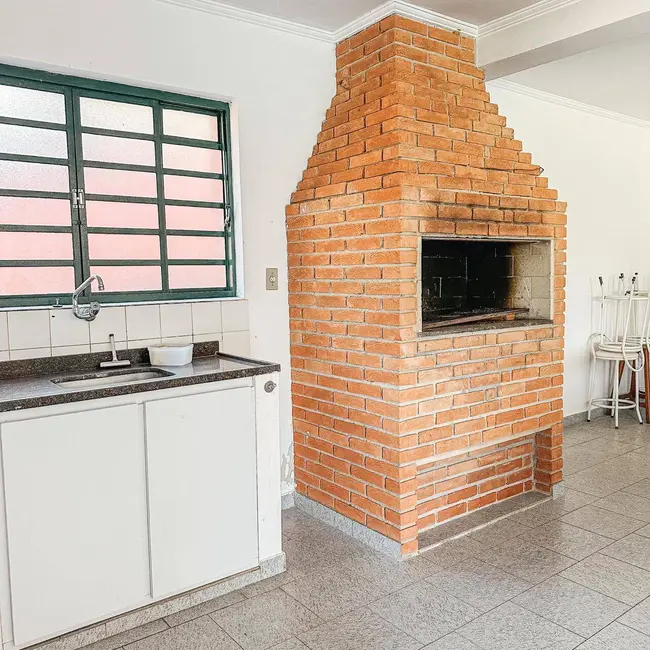 Chácara com 6 quartos à venda, 750m2 em Joanopolis - SP - imagem 4 Foto 4 de Chácara com 6 quartos à venda, 750m2 em Joanopolis - SP