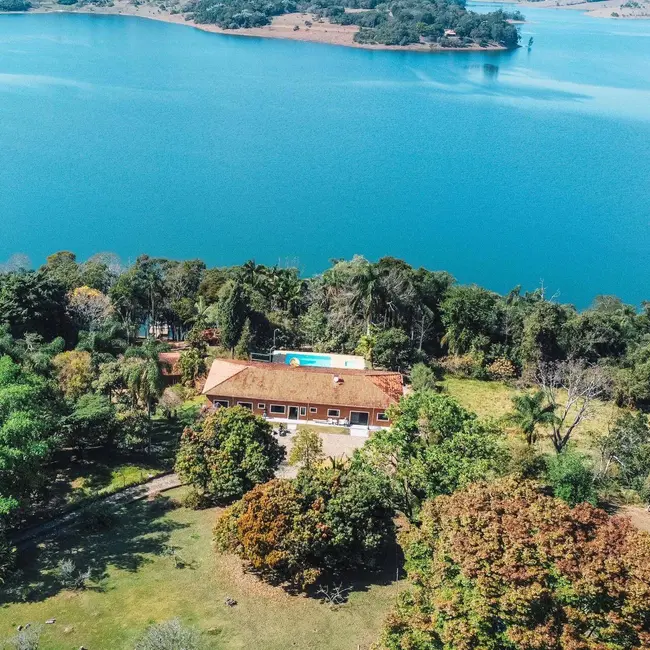 Chácara com 6 quartos à venda, 750m2 em Joanopolis - SP - imagem 3 Foto 3 de Chácara com 6 quartos à venda, 750m2 em Joanopolis - SP