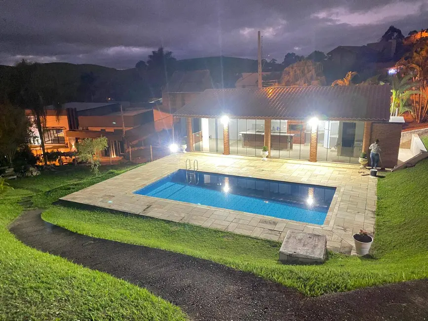 Foto 2 de Chácara com 3 quartos à venda, 2000m2 em Igarata - SP