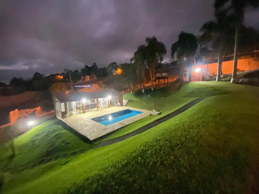 Foto 1 de Chácara com 3 quartos à venda, 2000m2 em Igarata - SP