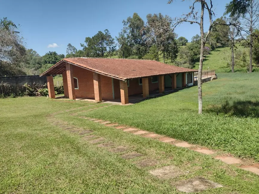 Foto 1 de Chácara com 4 quartos à venda, 250m2 em Centro, Braganca Paulista - SP