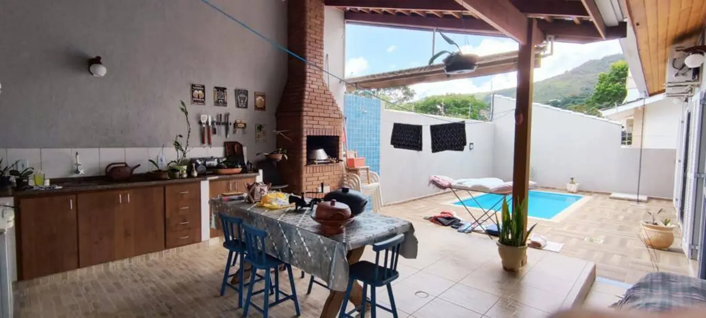 Casa com 2 quartos à venda, 300m2 em Parque Arco Iris, Atibaia - SP - imagem 5 Foto 5 de Casa com 2 quartos à venda, 300m2 em Parque Arco Iris, Atibaia - SP