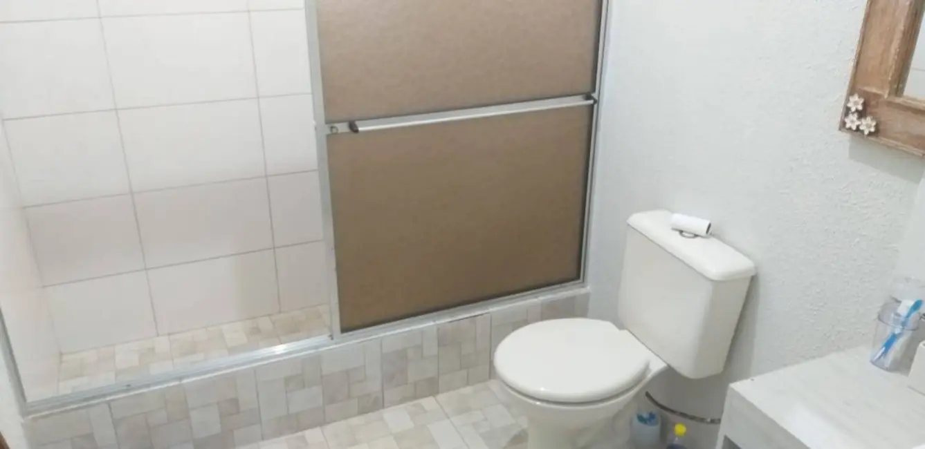 Chácara com 3 quartos à venda, 300m2 em Piracaia - SP - imagem 9 Foto 9 de Chácara com 3 quartos à venda, 300m2 em Piracaia - SP