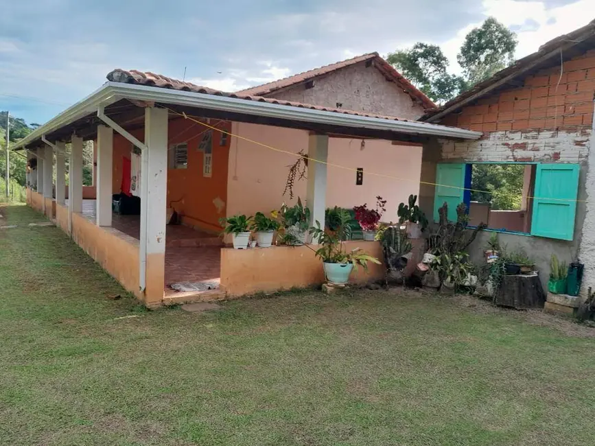 Foto 4 de Sítio / Rancho com 3 quartos à venda, 200m2 em Joanopolis - SP