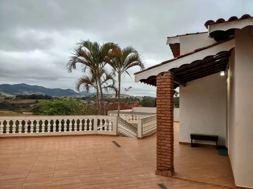 Chácara com 6 quartos à venda, 1390m2 em Piracaia - SP - imagem 5 Foto 5 de Chácara com 6 quartos à venda, 1390m2 em Piracaia - SP