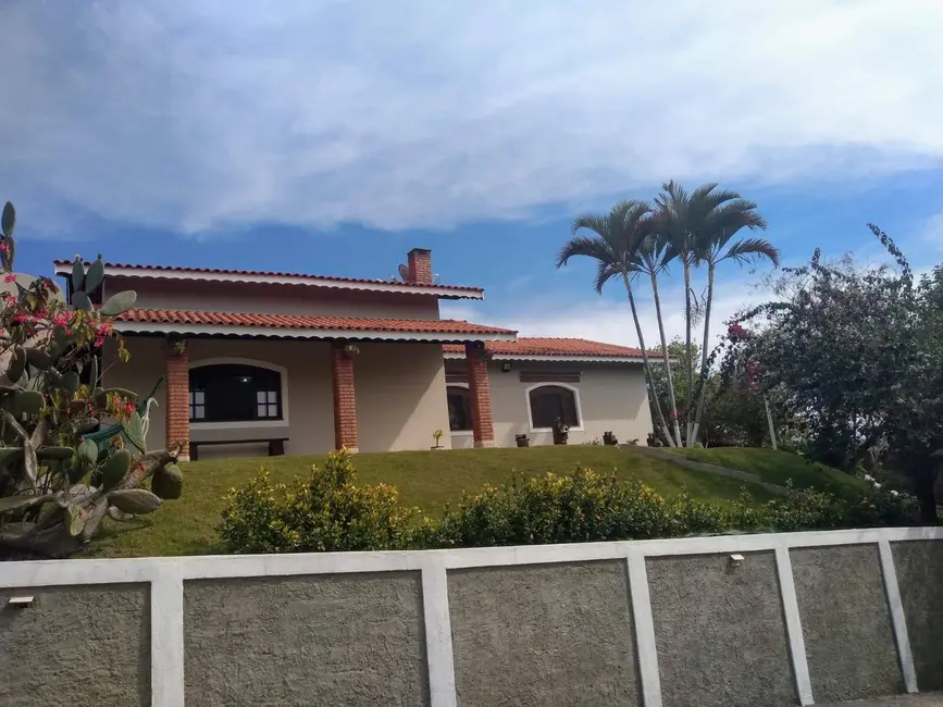 Foto 1 de Chácara com 6 quartos à venda, 1390m2 em Piracaia - SP