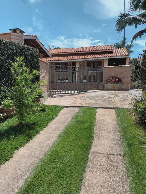 Casa com 3 quartos à venda, 150m2 em Água Comprida, Braganca Paulista - SP - imagem 2 Foto 2 de Casa com 3 quartos à venda, 150m2 em Água Comprida, Braganca Paulista - SP